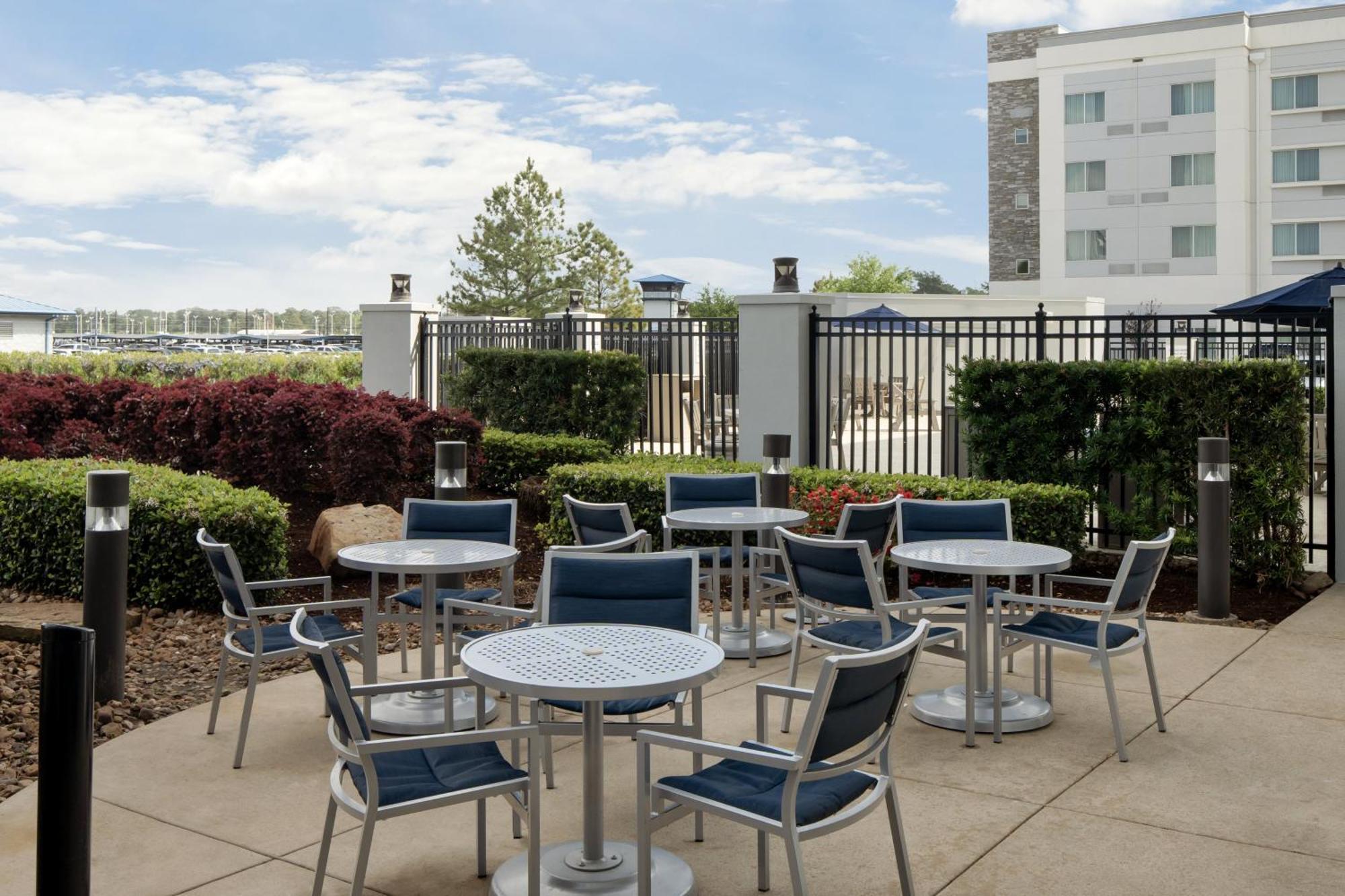Springhill Intercontinental Airport Hotel 3*