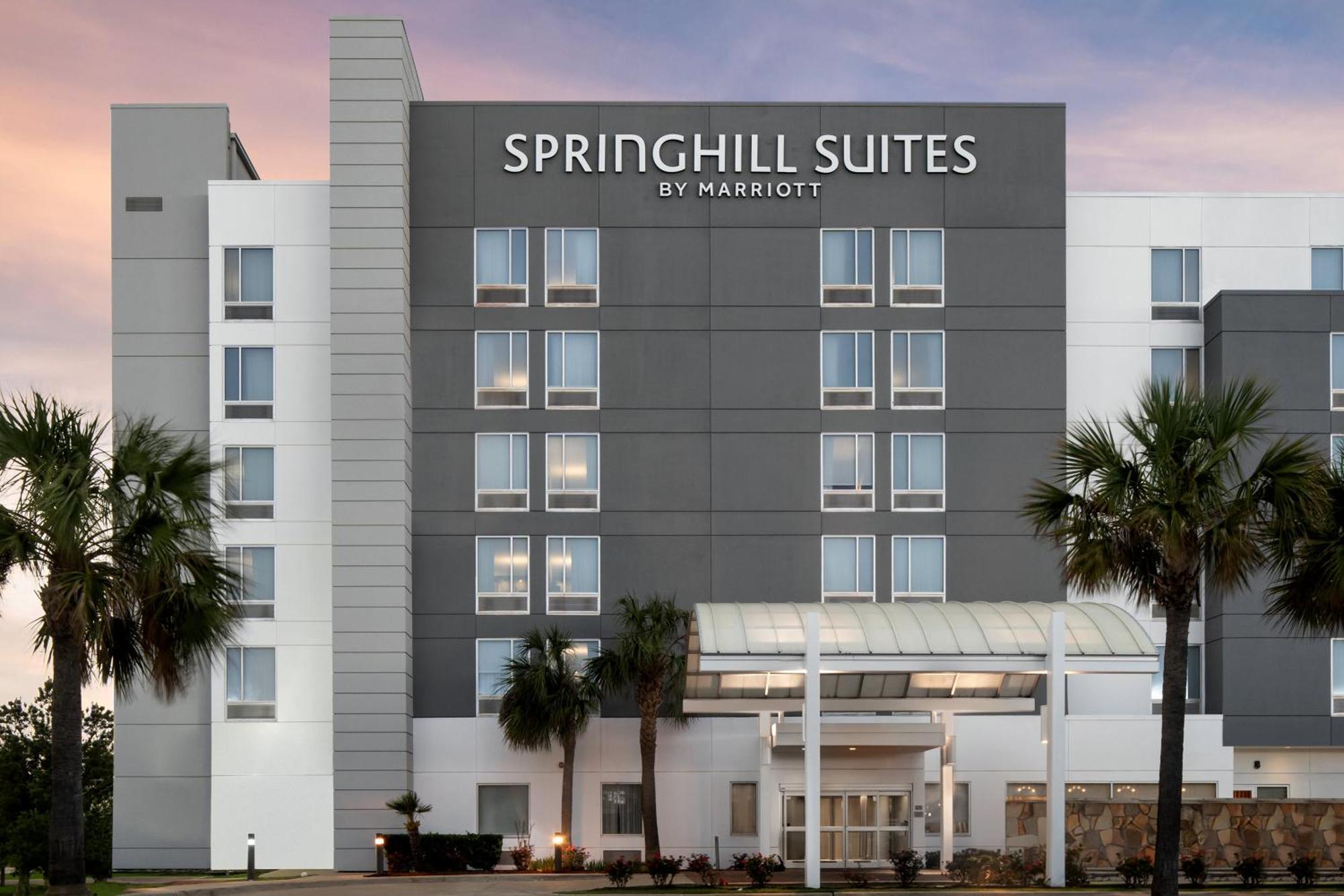 Hotel Springhill Intercontinental Airport 3*